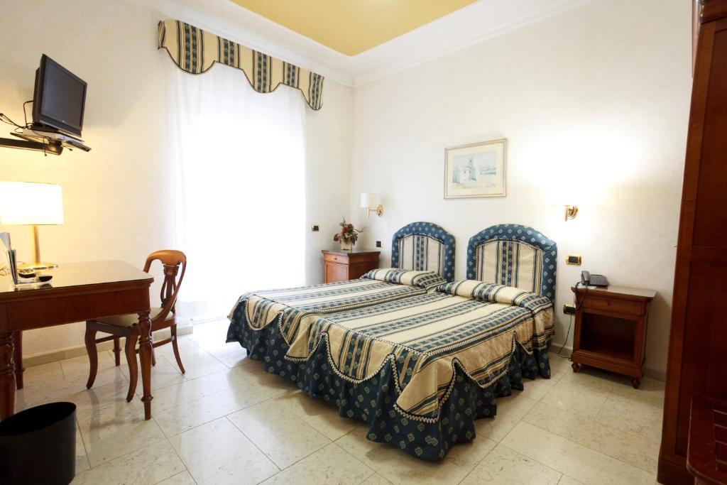 Mariano IV Palace Hotel Oristano Room photo