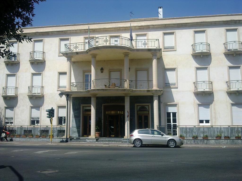 Mariano IV Palace Hotel Oristano Exterior photo