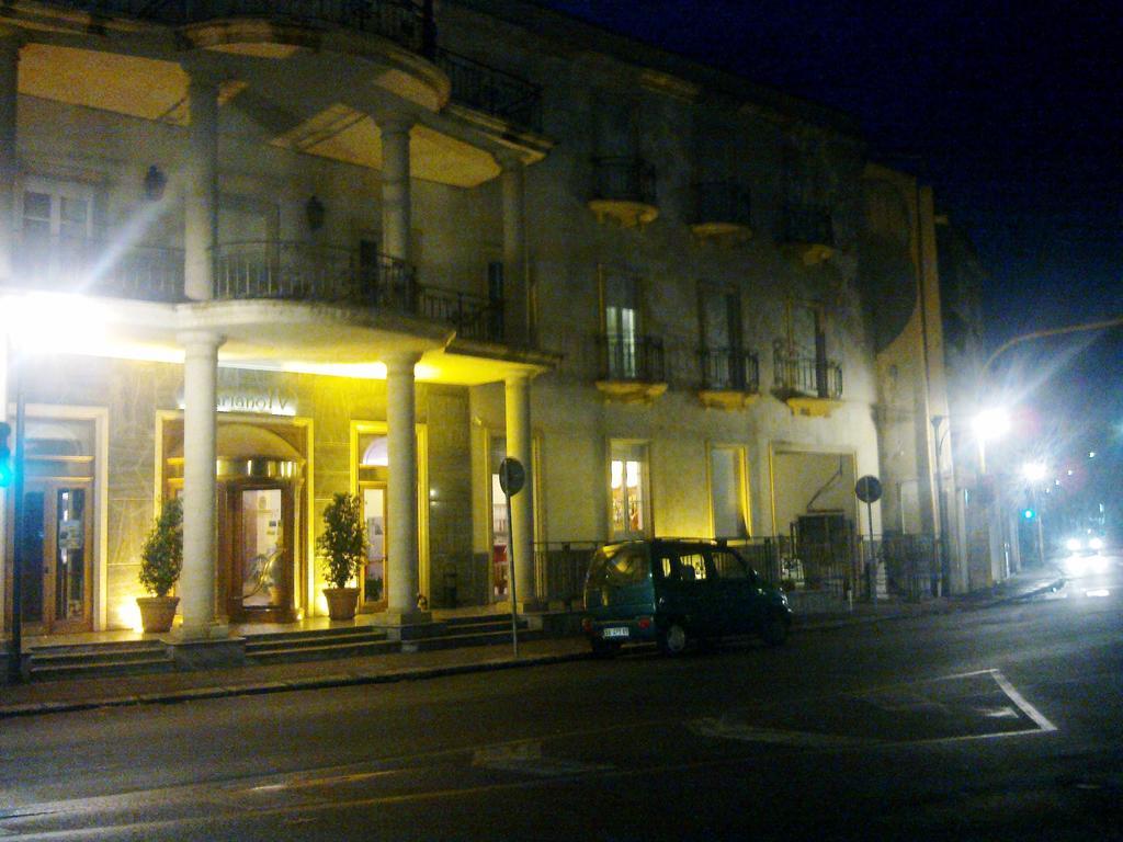 Mariano IV Palace Hotel Oristano Exterior photo